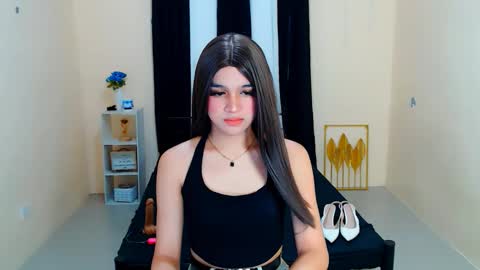 Snapshot of lux_white chatting on 28, 9, 2025 queen lux online show from 28, 9, 2025
