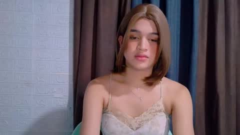 queen lux online show from 21, 12, 2025