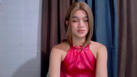 Snapshot of lux_white chatting on 7, 2, 2026 queen lux online show from 7, 2, 2026