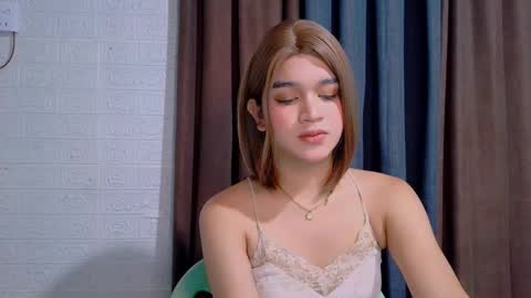 Snapshot of lux_white chatting on 12, 2, 2026 queen lux online show from 12, 2, 2026