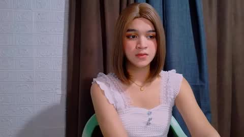 Snapshot of lux_white chatting on 17, 2, 2026 queen lux online show from 17, 2, 2026