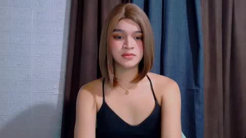 Snapshot of lux_white chatting on 18, 2, 2026 queen lux online show from 18, 2, 2026