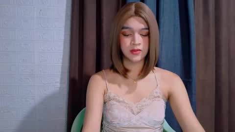 Snapshot of lux_white chatting on 25, 2, 2026 queen lux online show from 25, 2, 2026