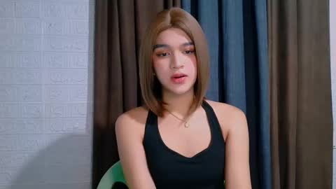 Snapshot of lux_white chatting on 6, 3, 2026 queen lux online show from 6, 3, 2026