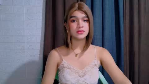 Snapshot of lux_white chatting on 10, 3, 2026 queen lux online show from 10, 3, 2026