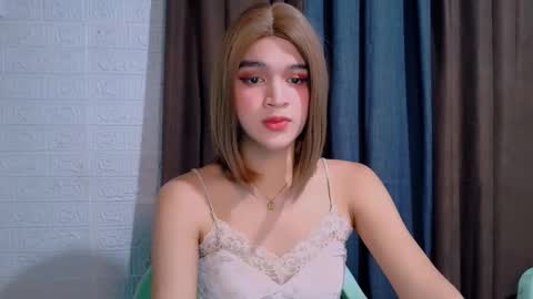 Snapshot of lux_white chatting on 11, 3, 2026 queen lux online show from 11, 3, 2026