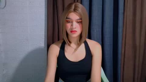 Snapshot of lux_white chatting on 16, 3, 2026 queen lux online show from 16, 3, 2026