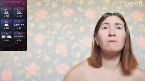 Snapshot of luxegirl67 chatting on 25, 9, 2025 Sophie online show from 25, 9, 2025