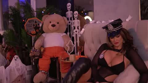 Snapshot of luxennoir chatting on 1, 11, 2025 luxennoir online show from 1, 11, 2025