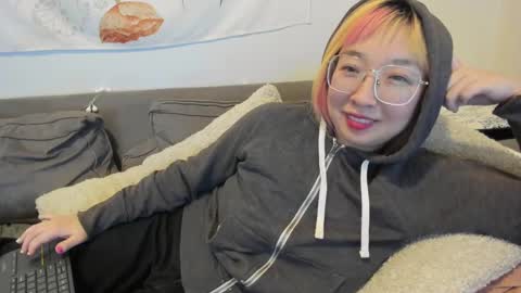 Snapshot of luxgray chatting on 13, 12, 2024 LuxGray online show from 13, 12, 2024