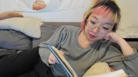 Snapshot of luxgray chatting on 15, 12, 2024 LuxGray online show from 15, 12, 2024