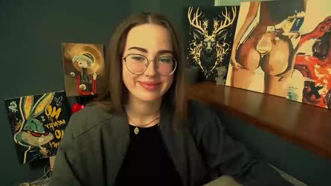 Snapshot of luxie_queen chatting on 4, 2, 2026 Katie online show from 4, 2, 2026