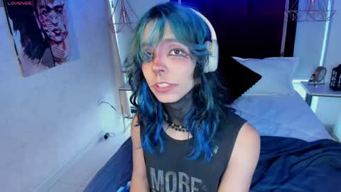 Snapshot of luxiel_ chatting on 9, 6, 2026 Luxiel 3 online show from 9, 6, 2026