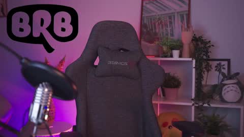 Snapshot of luxrayi chatting on 13, 1, 2025 Ray online show from 13, 1, 2025