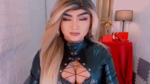 Snapshot of luxsasha chatting on 24, 9, 2025 Sasha Blaire online show from 24, 9, 2025