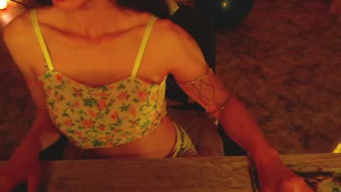 Snapshot of luxurydivine chatting on 17, 4, 2026 Liss online show from 17, 4, 2026