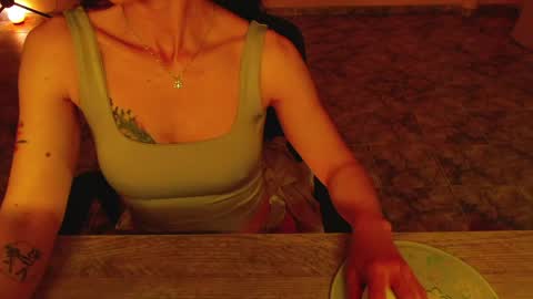 Snapshot of luxurydivine chatting on 26, 4, 2026 Liss online show from 26, 4, 2026
