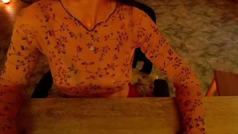 Snapshot of luxurydivine chatting on 26, 4, 2026 Liss online show from 26, 4, 2026