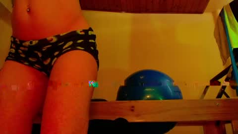 Snapshot of luxurydivine chatting on 13, 5, 2026 Liss online show from 13, 5, 2026