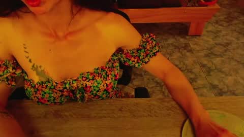 Snapshot of luxurydivine chatting on 22, 5, 2026 Liss online show from 22, 5, 2026