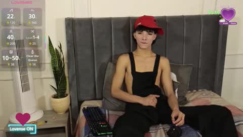 Snapshot of luxuryheaven chatting on 7, 10, 2025 Tommy and Polly online show from 7, 10, 2025