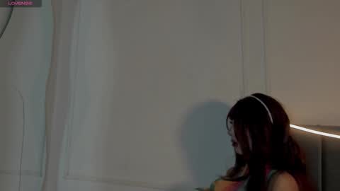 Snapshot of luxuryheaven chatting on 29, 10, 2025 Tommy and Polly online show from 29, 10, 2025