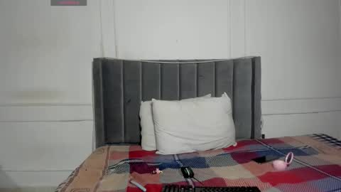 Snapshot of luxuryheaven chatting on 12, 1, 2026 Tommy and Polly online show from 12, 1, 2026