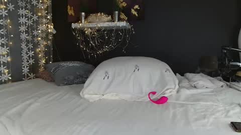Snapshot of luxurylips chatting on 13, 12, 2024 Lux for your fun online show from 13, 12, 2024
