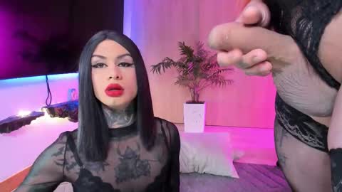 Snapshot of luxyshy chatting on 8, 1, 2026 Lucy and Kristhy online show from 8, 1, 2026