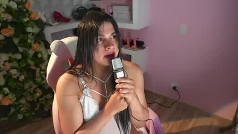 Snapshot of luz_celeste_ chatting on 19, 5, 2026 Luz online show from 19, 5, 2026