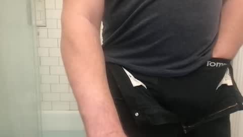 lvguynextdoor440656 online show from 18, 10, 2025