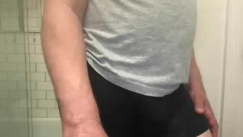 lvguynextdoor440656 online show from 20, 5, 2026