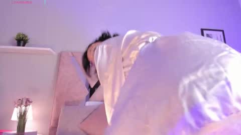 Snapshot of lyalee chatting on 2, 12, 2025 Lya Lee online show from 2, 12, 2025