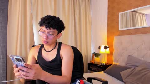 Lyan online show from 7, 2, 2026