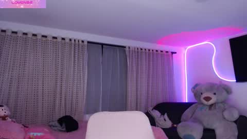 Snapshot of lyann_ chatting on 29, 10, 2025 Lyann online show from 29, 10, 2025