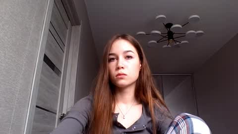 Mia online show from 4, 2, 2026