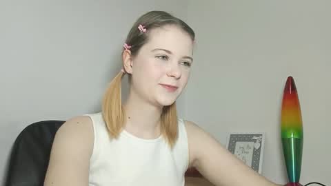 Snapshot of lydiasunny chatting on 21, 9, 2025 Lydia online show from 21, 9, 2025