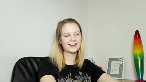 Snapshot of lydiasunny chatting on 30, 9, 2025 Lydia online show from 30, 9, 2025