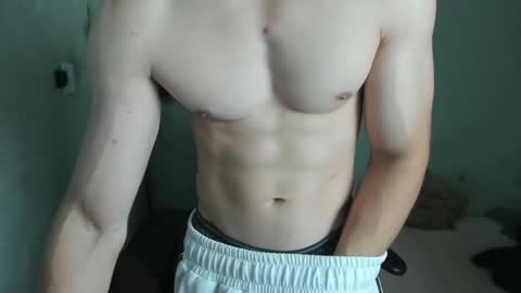 Snapshot of lyg7 chatting on 13, 11, 2025 Gothdaddy online show from 13, 11, 2025