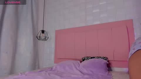 Lyhana Lee online show from 31, 12, 2024
