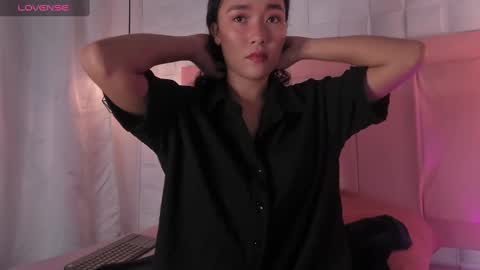 Lyhana Lee online show from 12, 1, 2025