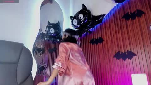 Lyhana Lee online show from 31, 10, 2025