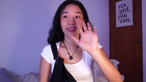 Lyhana Lee online show from 3, 12, 2025