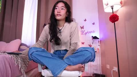 Snapshot of lyhana_lee chatting on 22, 5, 2026 Lyhana Lee online show from 22, 5, 2026