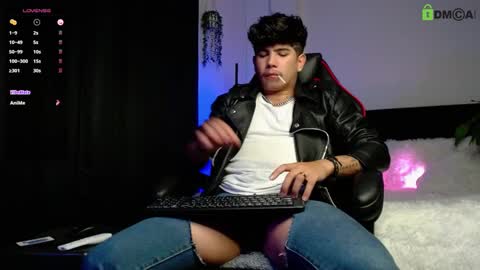 Snapshot of lylebennett_ chatting on 13, 9, 2025 Lyle Bennett Freelance Model online show from 13, 9, 2025