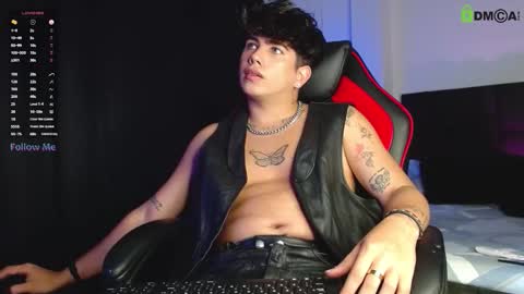 Snapshot of lylebennett_ chatting on 8, 10, 2025 Lyle Bennett Freelance Model online show from 8, 10, 2025