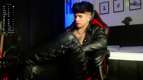 Lyle Bennett Freelance Model online show from 11, 5, 2026