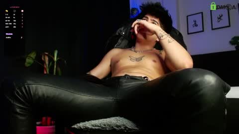 Lyle Bennett Freelance Model online show from 22, 5, 2026
