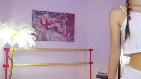 Snapshot of lyly_loveyou chatting on 10, 12, 2024 Lyly   online show from 10, 12, 2024