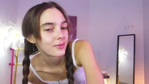 Snapshot of lyly_loveyou chatting on 14, 12, 2024 Lyly   online show from 14, 12, 2024
